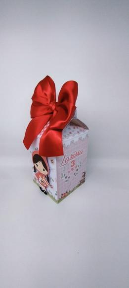 Caixa Milk da Chapeuzinho Vermelho com Aplique em 3d