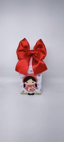 Caixa Milk da Chapeuzinho Vermelho com Aplique em 3d