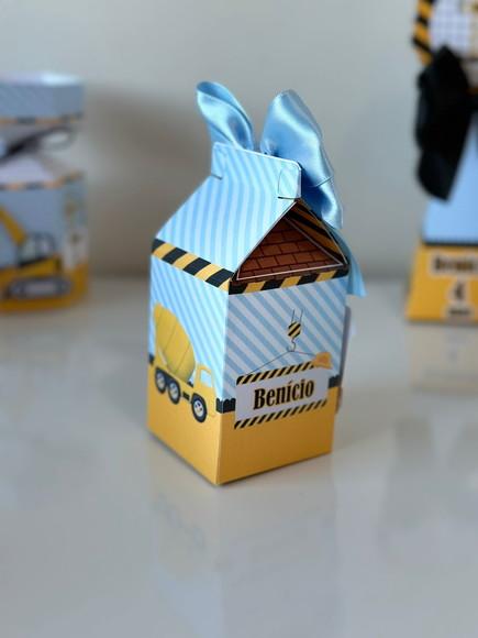 Caixa Milk de Construção com Aplique em 3d.