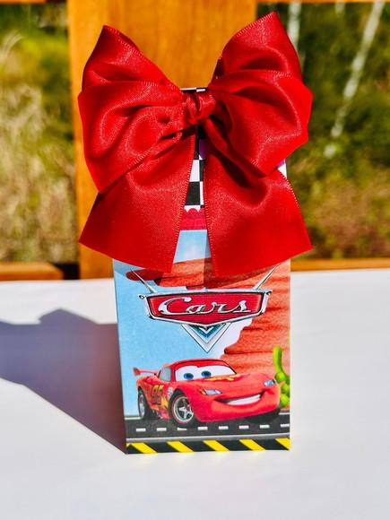 Caixa Milk do Relâmpago Mcqueen-carros