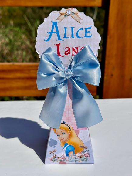 Caixa Pirâmide / Cone Alice no País das Maravilhas