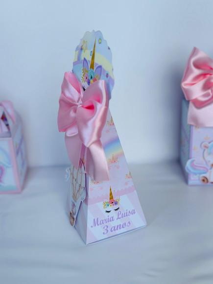 Caixa Pirâmide / Cone do Unicornio com Aplique em 3d