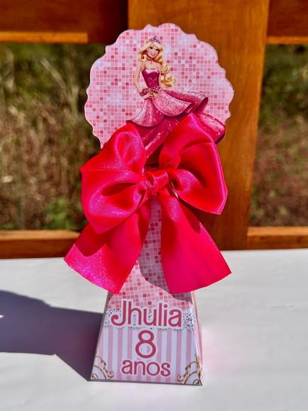 Caixa Pirâmide/cone da Barbie