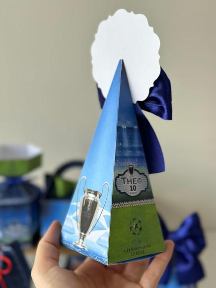Caixa Pirâmide/cone para Festa Liga dos Campeões