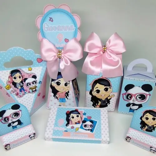20 Personalizados + 8 Brindes para Festa Panda Luluca