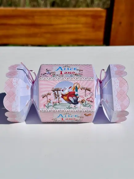 Caixa Bala Alice no País das Maravilhas