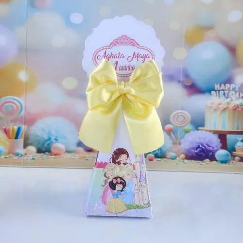 Caixa Cone/pirâmide Princesas