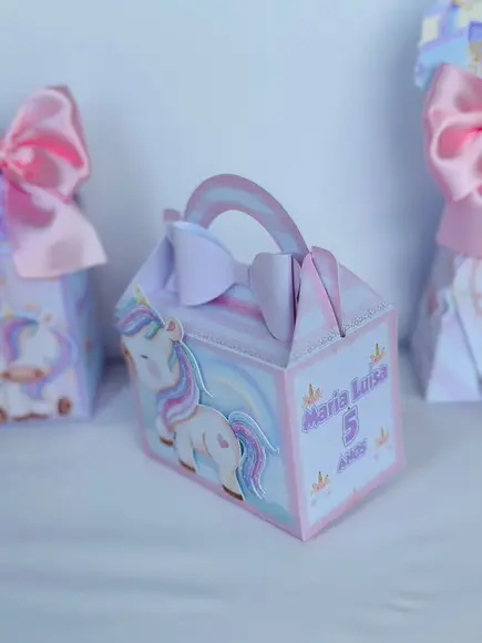 Caixa Maleta do Unicornio com Aplique em 3d.