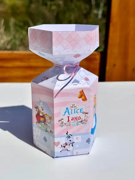 Caixa Meia Bala Alice no País das Maravilhas