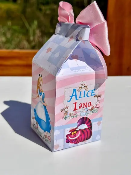 Caixa Milk da Alice no País das Maravilhas
