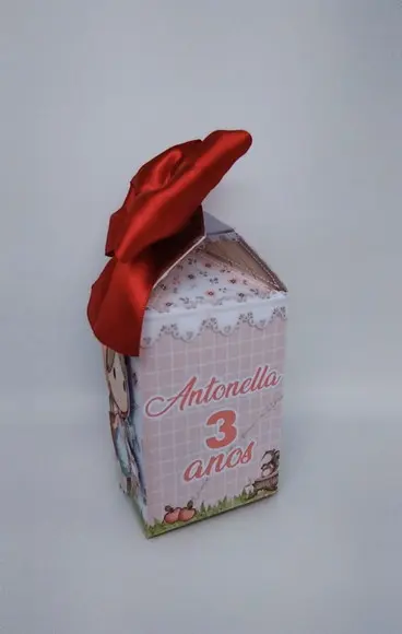 Caixa Milk da Chapéuzinho Vermelho com Aplique em 3d.