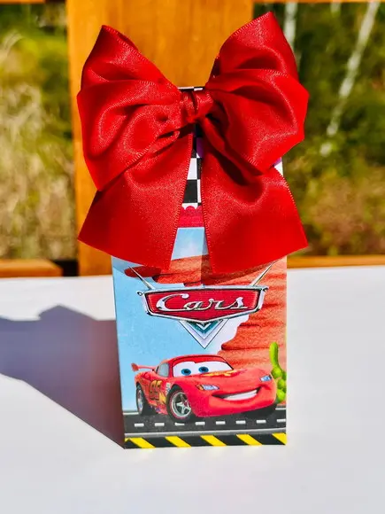 Caixa Milk do Relâmpago Mcqueen-carros