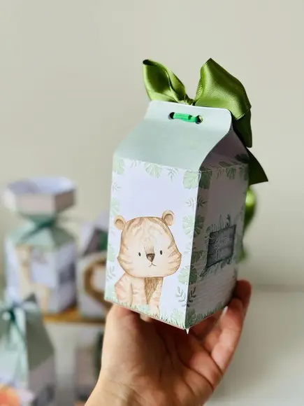 Caixa Milk do Safari em Aquarela com Aplique em 3d.