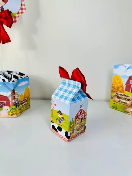 Caixa Milk Fazendinha Menino