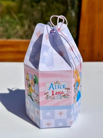 Caixa Modelo Saquinho Alice no País das Maravilhas