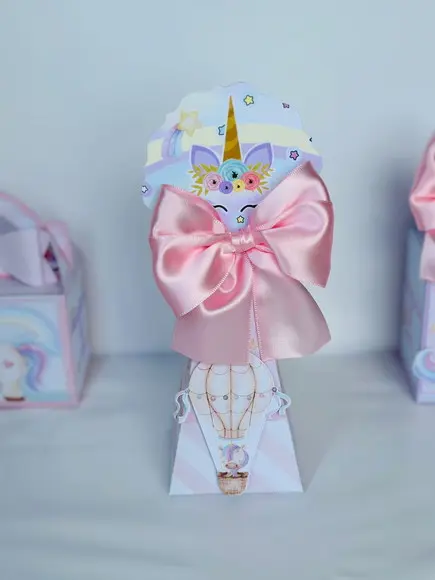 Caixa Pirâmide / Cone do Unicornio com Aplique em 3d