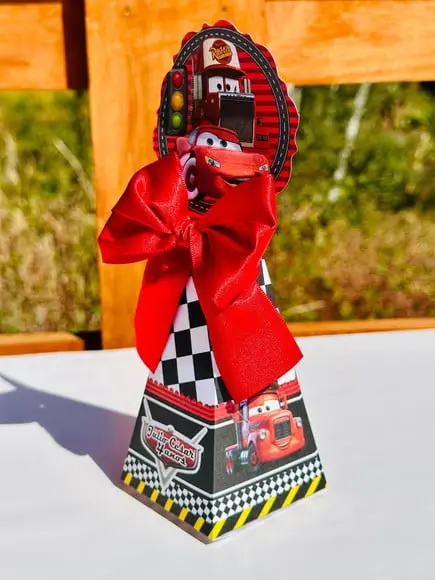 Caixa Pirâmide / Cone Relâmpago Mcqueen-carros