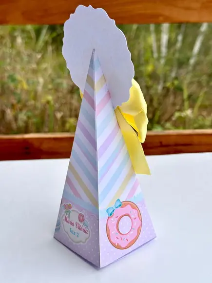Caixa Pirâmide / Cone Tema Doces /confeitaria