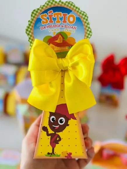 Caixa Pirâmide/cone do Pica Pau Amarelo