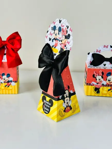 Kit 21 Caixas do Tema Mickey e Minnie