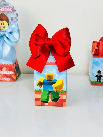 Kit 28 Caixas do Roblox + 10 Centros de Mesa