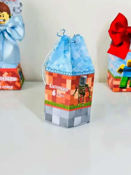 Kit 28 Caixas do Roblox + 10 Centros de Mesa