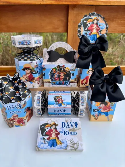 Kit com 21 Caixas Personalizadas para Festa do One Piece.