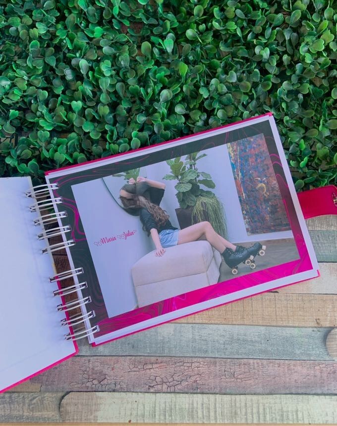 Caderno de Assinaturas 15 Anos floral pink