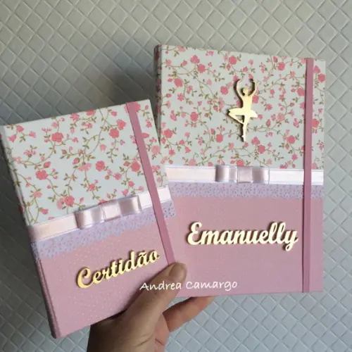 Kit caderneta vacina e certidao floral com renda 006