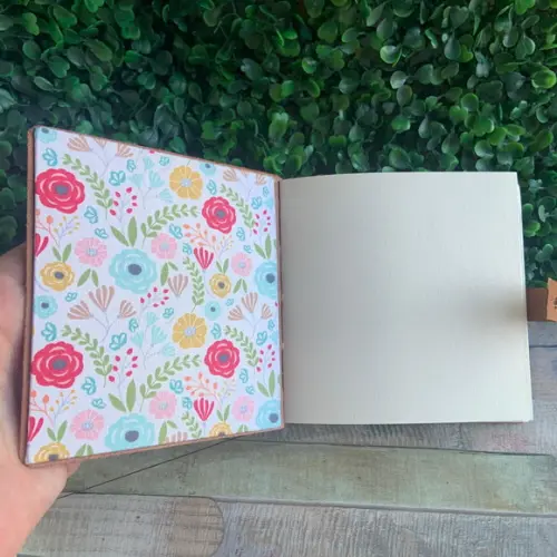 Mini Caderno Artesanal em Couro Natural 13x13 cm | 120 Páginas