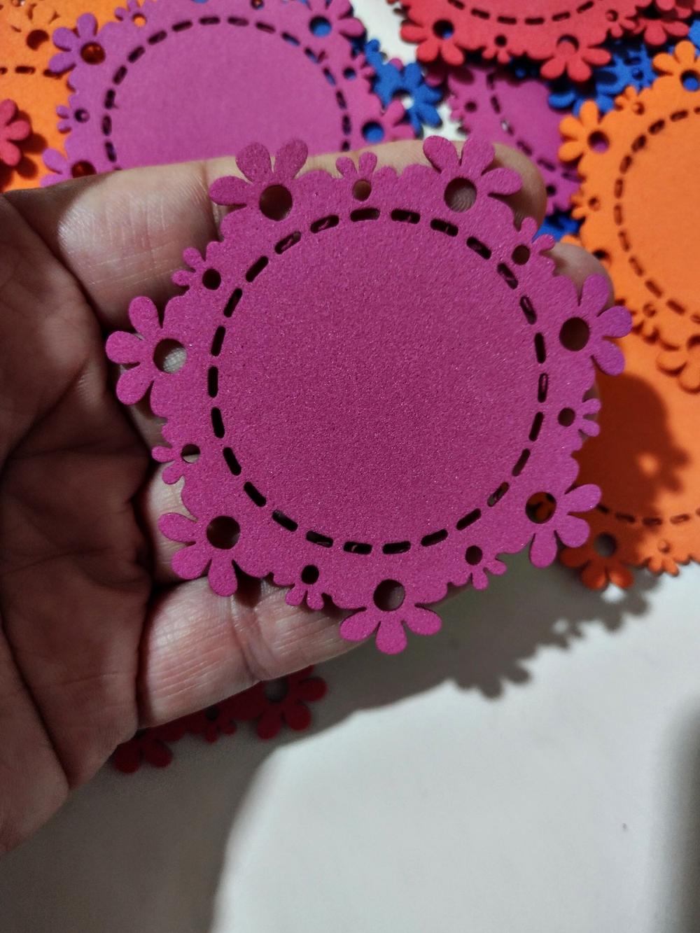20 Circulo escalope  6X6CM aplique em EVA Circulo escalope rendin
