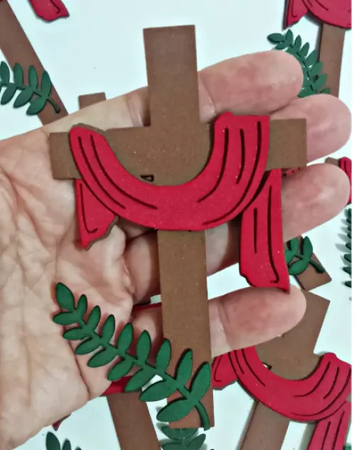 Cruz em EVA - Páscoa de Jesus - Tamanho 10x7cm - enfeite para sacolinha festa