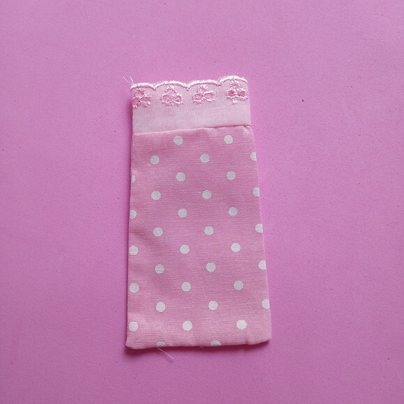 Saquinho Algodão Rosa Bolinha Branca com Renda 6x11cm