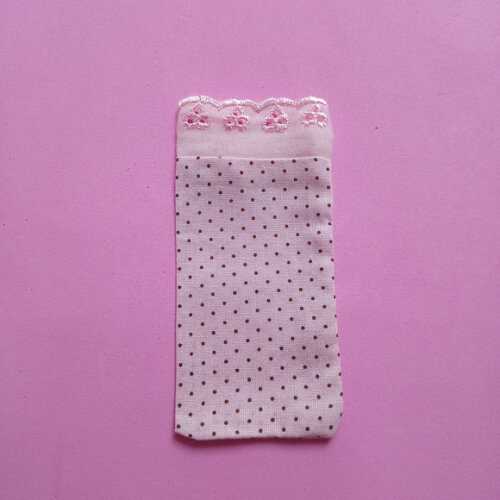 Saquinho Algodão Rosa Bolinha Marrom com Renda 6x11cm