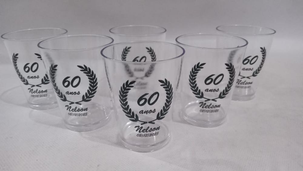 Copo Shot_ 60 Anos