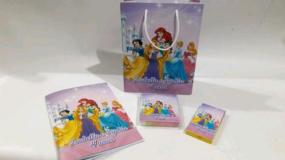 kit colorir com massinha e sacola princesas