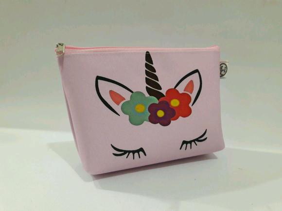 Necessarie Unicornio