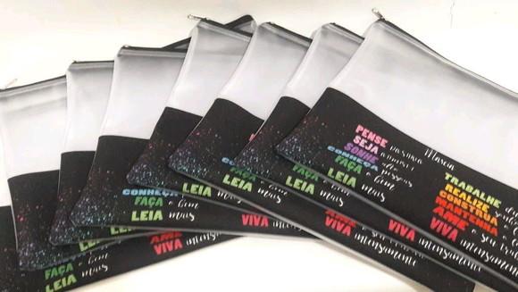 Pasta e estojo_ presente personalizado