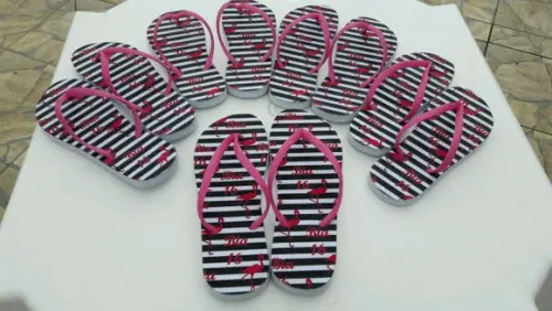 chinelo flamingo