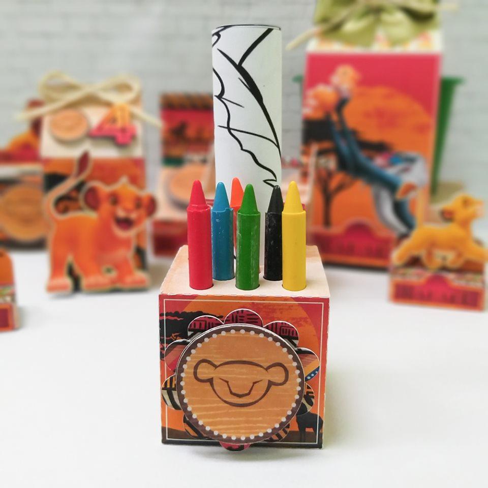 Kit Colorir com Giz de Cera Rei Leão