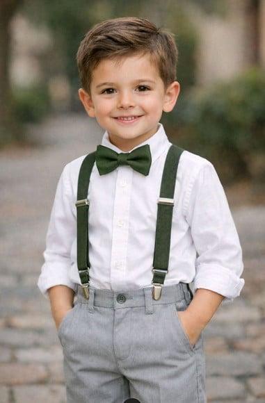 Roupa Pajem Cinza e Suspensório Verde Oliva