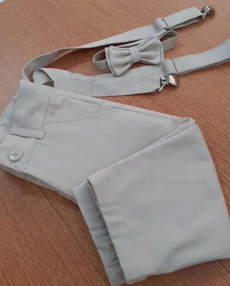 Calca com Suspensorio e Gravata para Meninos