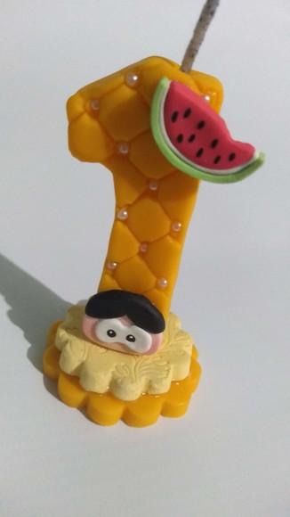 Vela em Biscuit Personalizada Magali