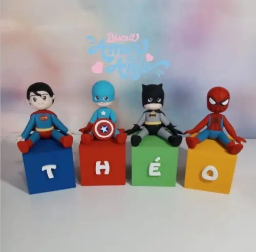 Cubos Personalizados em Biscuit - Super Herói
