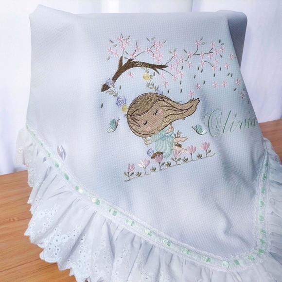 Kit Manta e Fraldas Premium Luxo Menina Floral Delicado