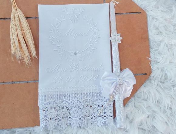 Toalha Batizado Linho Espírito Santo Delicado + Vela