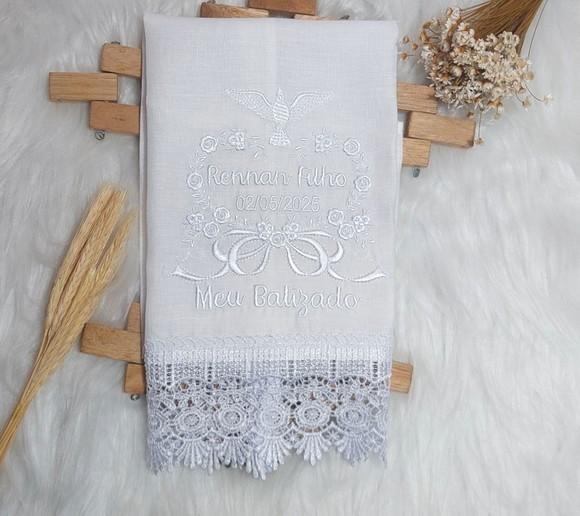 Toalha Batizado Linho Espírito Santo Floral Delicado + Vela