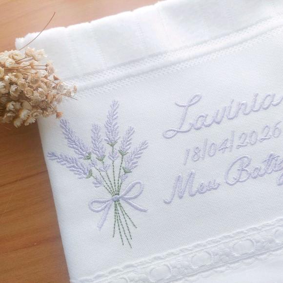 Toalha Bordada Batizado Ramos de Lavanda Delicado