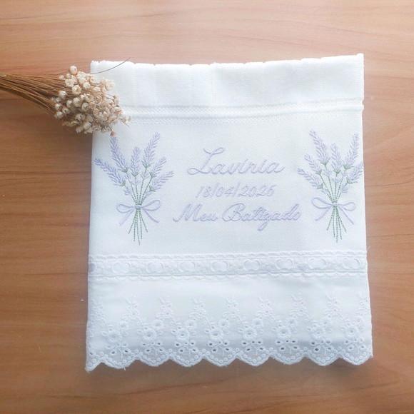 Toalha Bordada Batizado Ramos de Lavanda Delicado