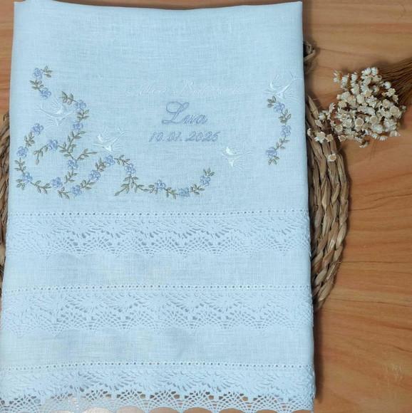 Toalha Linho Delicado Batizado Bordado Floral com Pomba